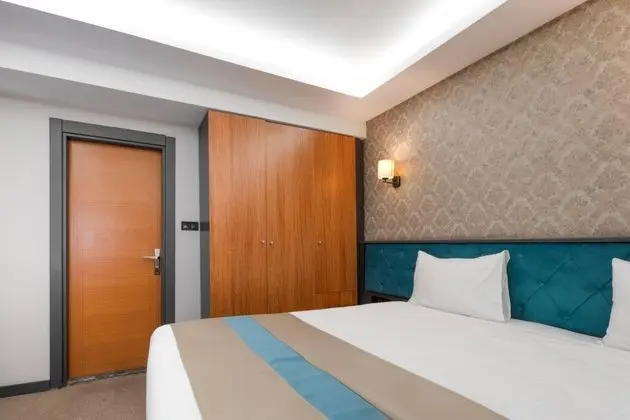 Duplex Suit Oda