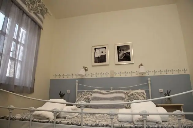 Standard Oda, 1 Büyük (Queen) Boy Yatak