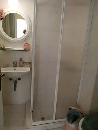 Standard Oda, 1 Büyük (Queen) Boy Yatak