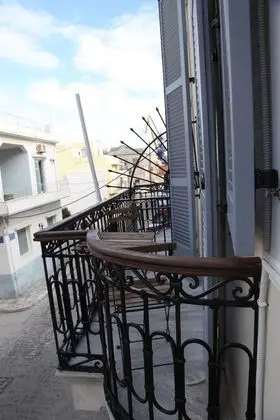 Standard Oda, 1 Büyük (Queen) Boy Yatak, Balkon