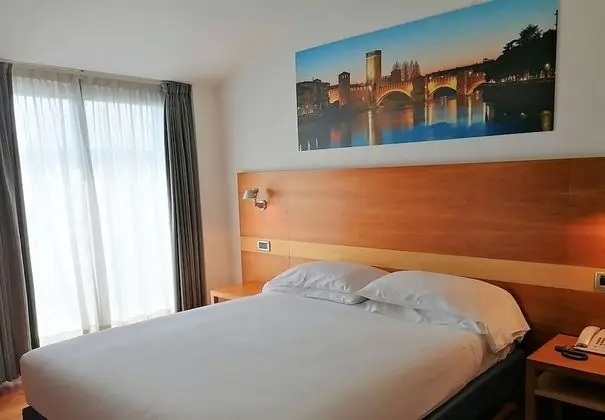 Classic Oda, 1 Çift Kişilik Yatak (French Size Bed 140 Cm)