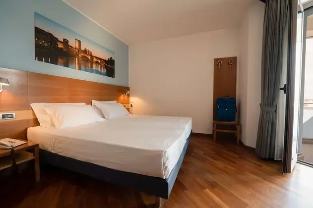 Classic Oda, 1 En Büyük (King) Boy Yatak (Converts to 2 Twin Beds)