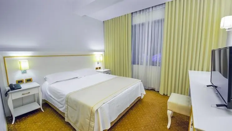 Deluxe Büyük Yataklı Tek Kişilik Oda