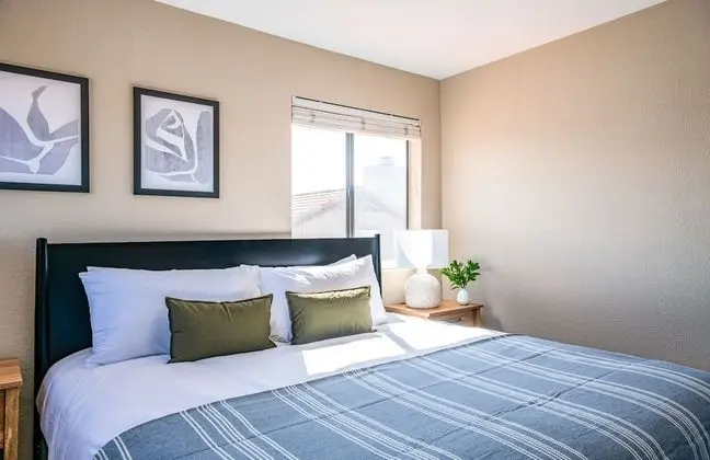 Ev (6 Bedrooms)