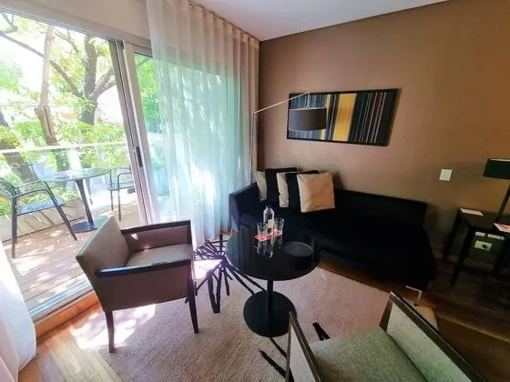 Stüdyo Süit, Balkon