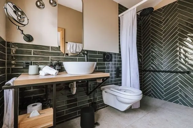 Comfort Tek Büyük Yataklı Oda