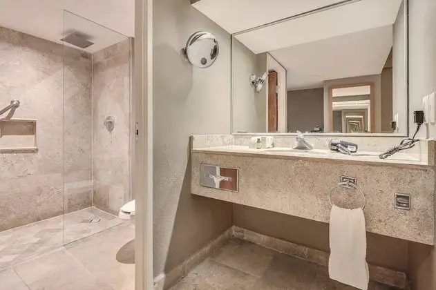 Deluxe Room King
