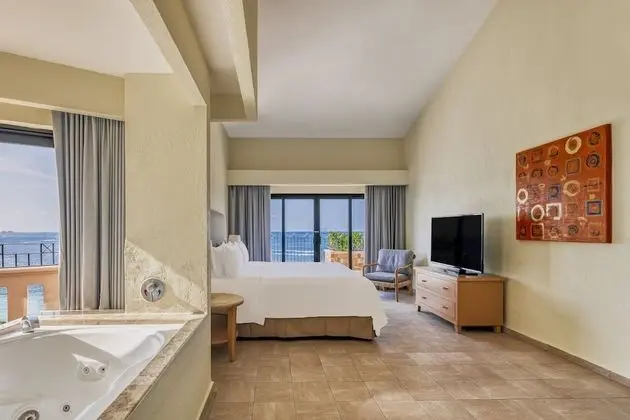 Master Suite, 3 bedrooms plus