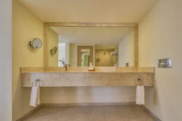 Master Suite, 3 bedrooms plus