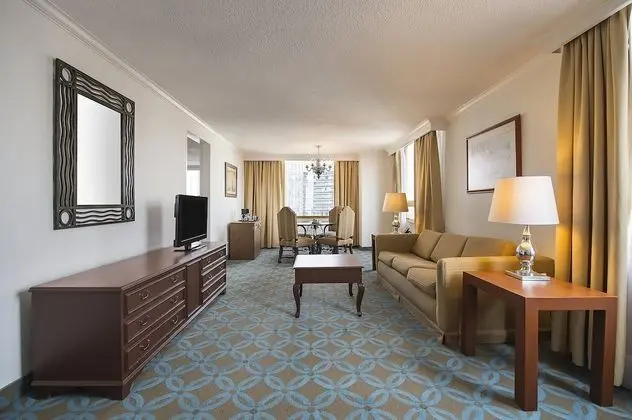 Master Suite, 1 King