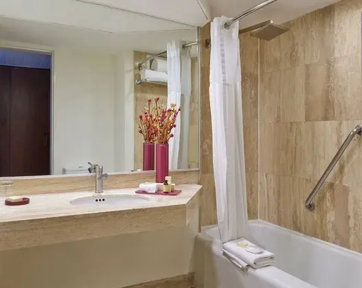 Master Suite, 1 King