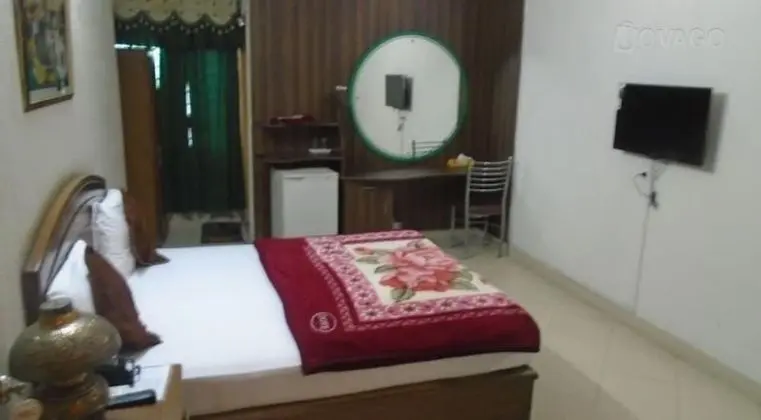 Üç Kişilik Oda