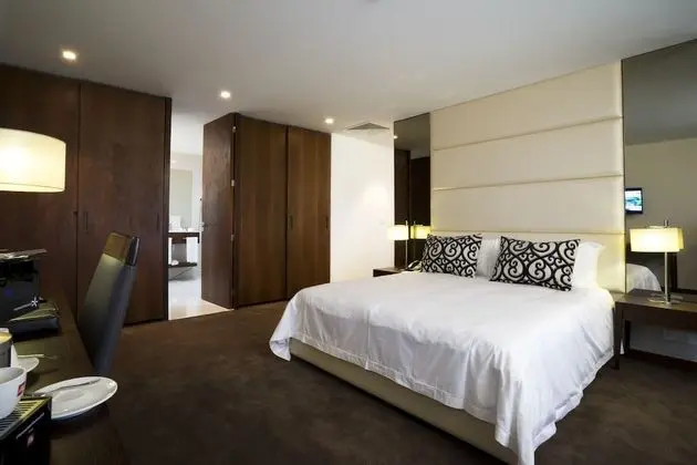 Luxury Oda