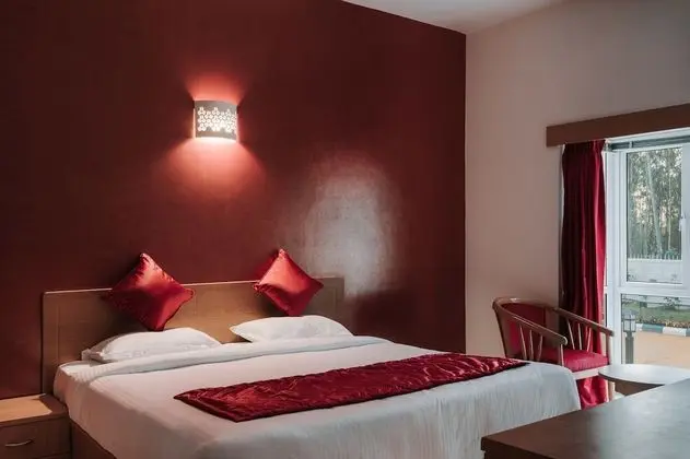 Deluxe Tek Büyük Yataklı Oda, Engellilere Uygun, Bahçe Manzaralı