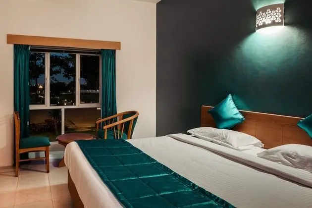 Deluxe Tek Büyük Yataklı Oda, Engellilere Uygun, Bahçe Manzaralı