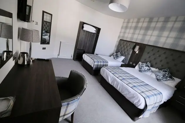 Tek Büyük veya İki Ayrı Yataklı Oda (Room 7)