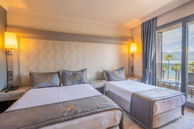 Standart Oda, Deniz Manzaralı, Balkonlu