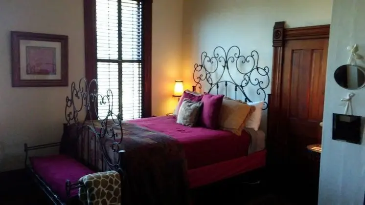 Oda (Marjoram Room)