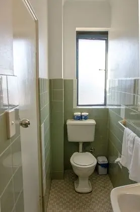 Standard Oda, 1 Büyük (Queen) Boy Yatak, Sigara İçilmez, Banyolu/Duşlu