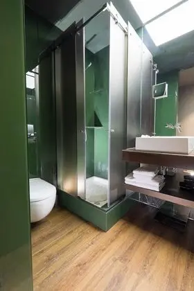 Premium Tek Büyük Yataklı Oda