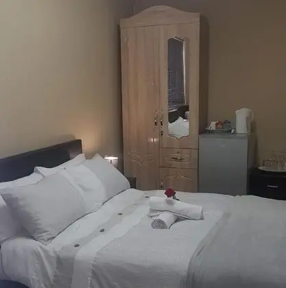 Üç Kişilik Oda