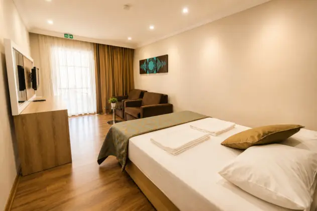 https://images.odamax.com/img/1024x768/odamax/image/upload/Fii_Relax_Hotel_202605161014465_Room_1_3_.png