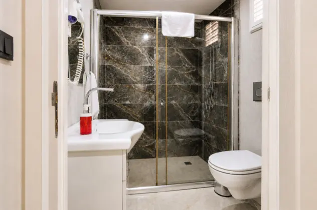 https://images.odamax.com/img/1024x768/odamax/image/upload/Fii_Relax_Hotel_202605161014470_Room_1_1_.png