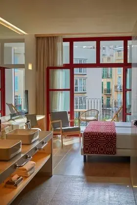 Family Süit (FIL Together)