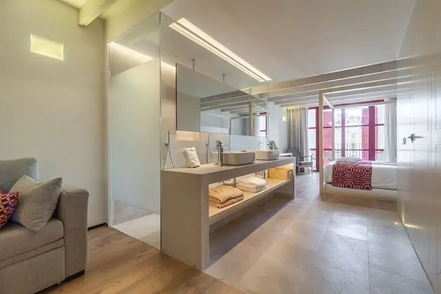 Family Süit (FIL Together)