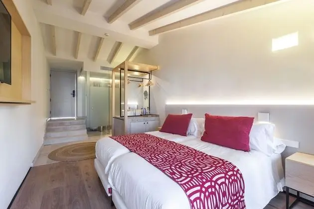 Superior Tek Büyük Yataklı Oda (FIL More)