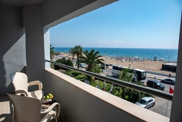 https://images.etstur.com/files/images/hotelImages/TR/97437/l/Fila-Otel-Ayvalik-Genel-298411.jpg