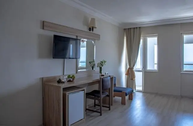 https://images.etstur.com/files/images/hotelImages/TR/97437/l/Fila-Otel-Ayvalik-Genel-298431.jpg