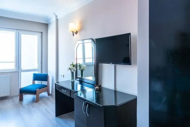 https://images.etstur.com/files/images/hotelImages/TR/97437/l/Fila-Otel-Ayvalik-Genel-298437.jpg