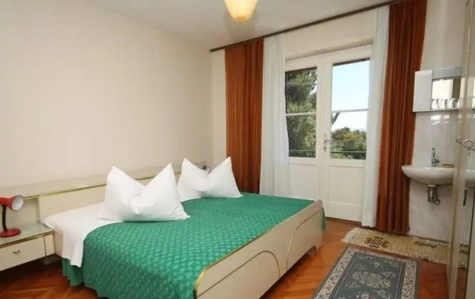 Apart Daire (Fila - large & close to the beach - A)