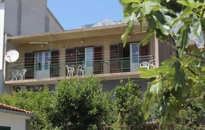 Apart Daire (Fila - large & close to the beach - A)