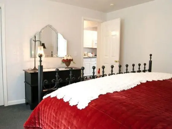 Süit, Özel Banyo (The Skylar Suite)
