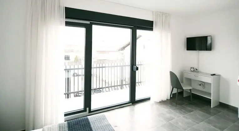 Tek Büyük Yataklı Oda, Balkon