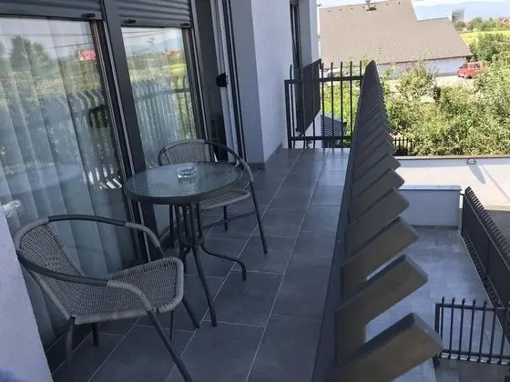 Tek Büyük Yataklı Oda, Balkon