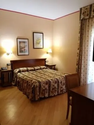 Basic İki Ayrı Yataklı Oda