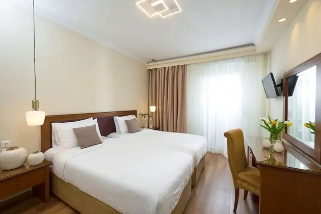 Tek Büyük veya İki Ayrı Yataklı Oda, 1 Yatak Odası