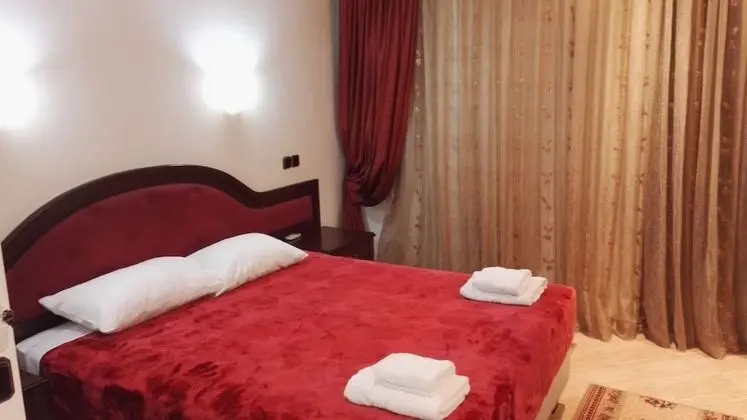 Basic Tek Büyük Yataklı Oda
