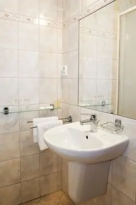 Standard Tek Büyük veya İki Ayrı Yataklı Oda