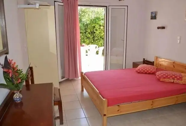 Stüdyo, Zemin Kat