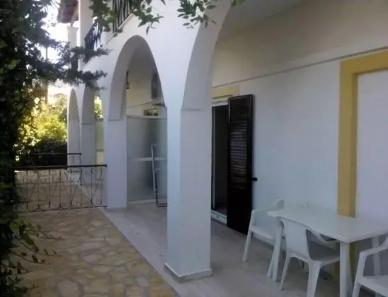 Stüdyo, Zemin Kat