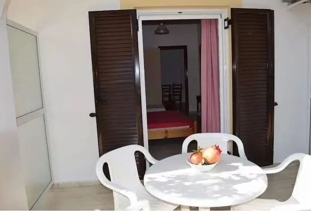 Stüdyo, Zemin Kat