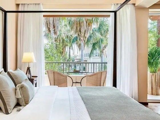 Deluxe Guestroom Side Sea View