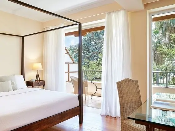 Deluxe Guestroom Side Sea View