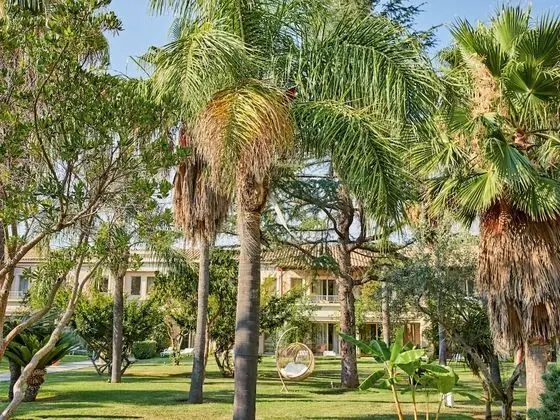 Master Family Side Sea View with Gardens