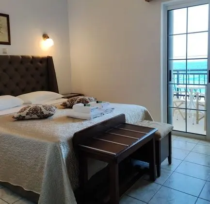 Tek Büyük veya İki Ayrı Yataklı Oda, Deniz Manzaralı