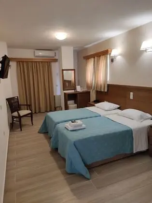 Tek Büyük veya İki Ayrı Yataklı Oda, Kısmi Deniz Manzaralı